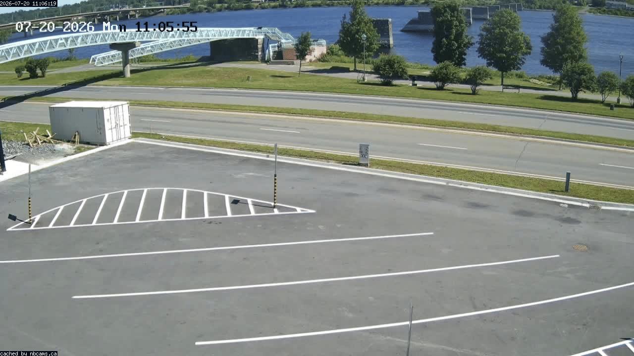 Web Cam image of Fredericton (St. John River)