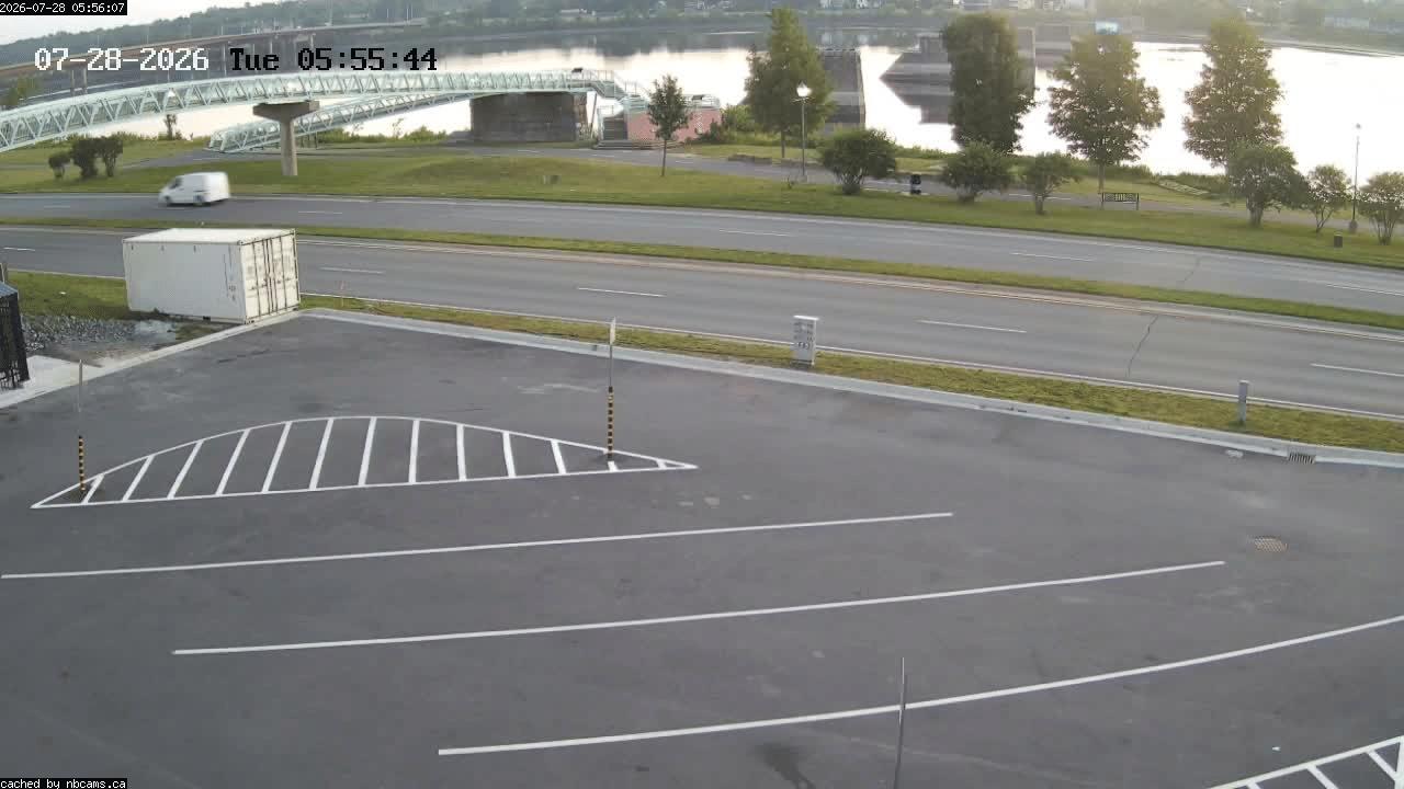 Web Cam image of Fredericton (St. John River)