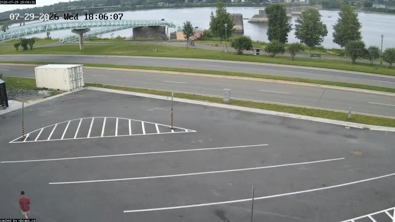 Web Cam image of Fredericton (St. John River)