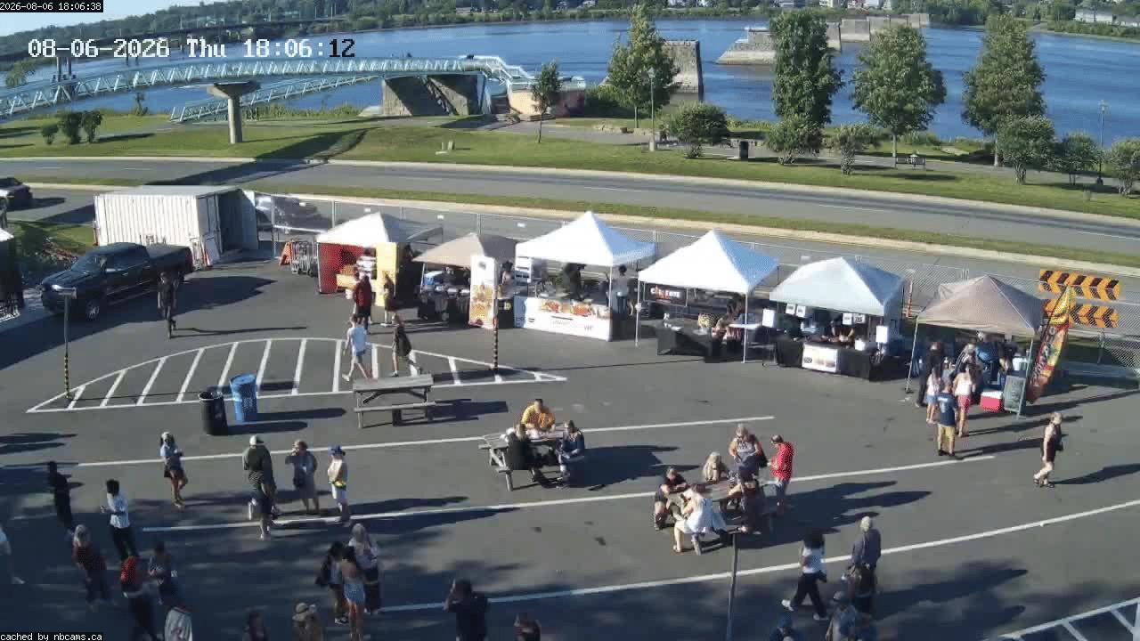 Web Cam image of Fredericton (St. John River)