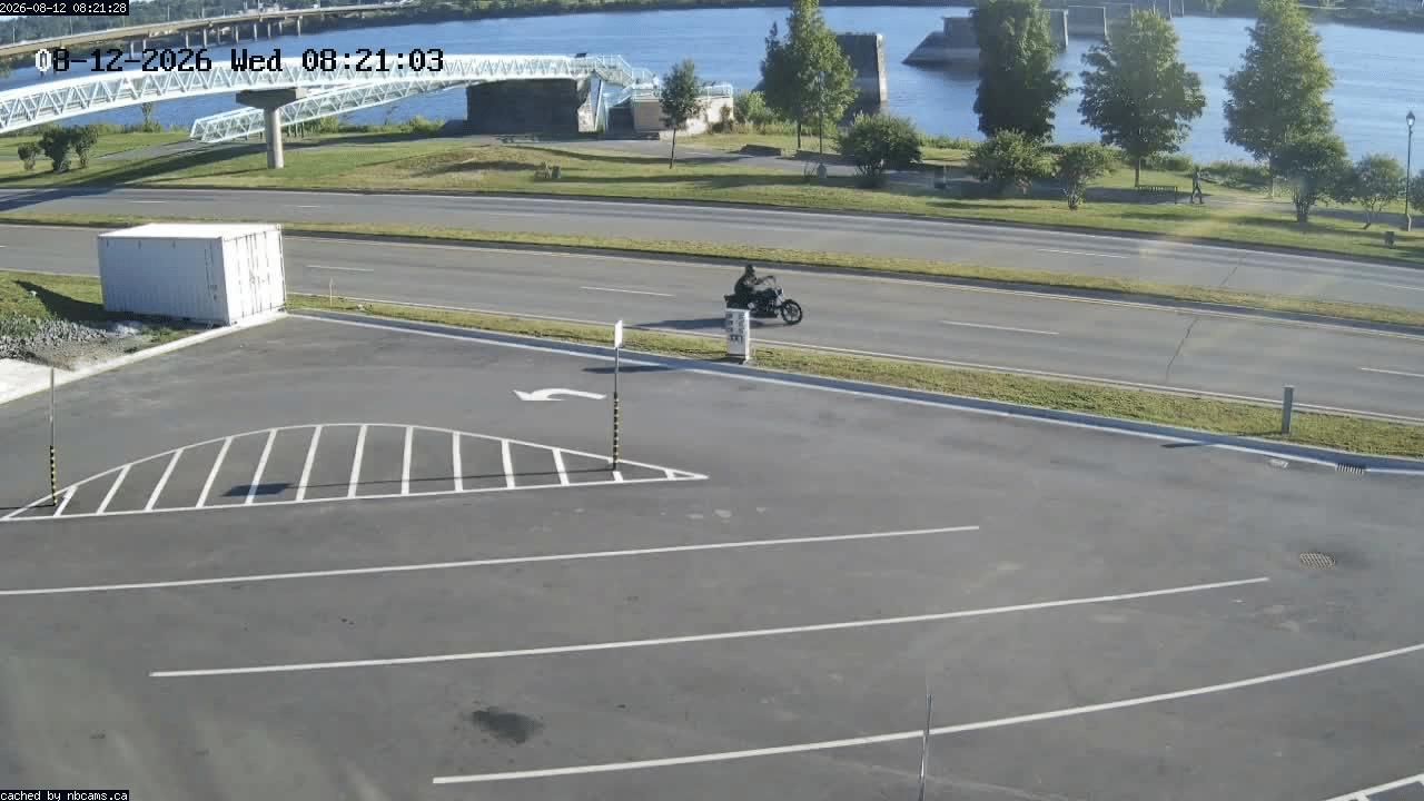 Web Cam image of Fredericton (St. John River)