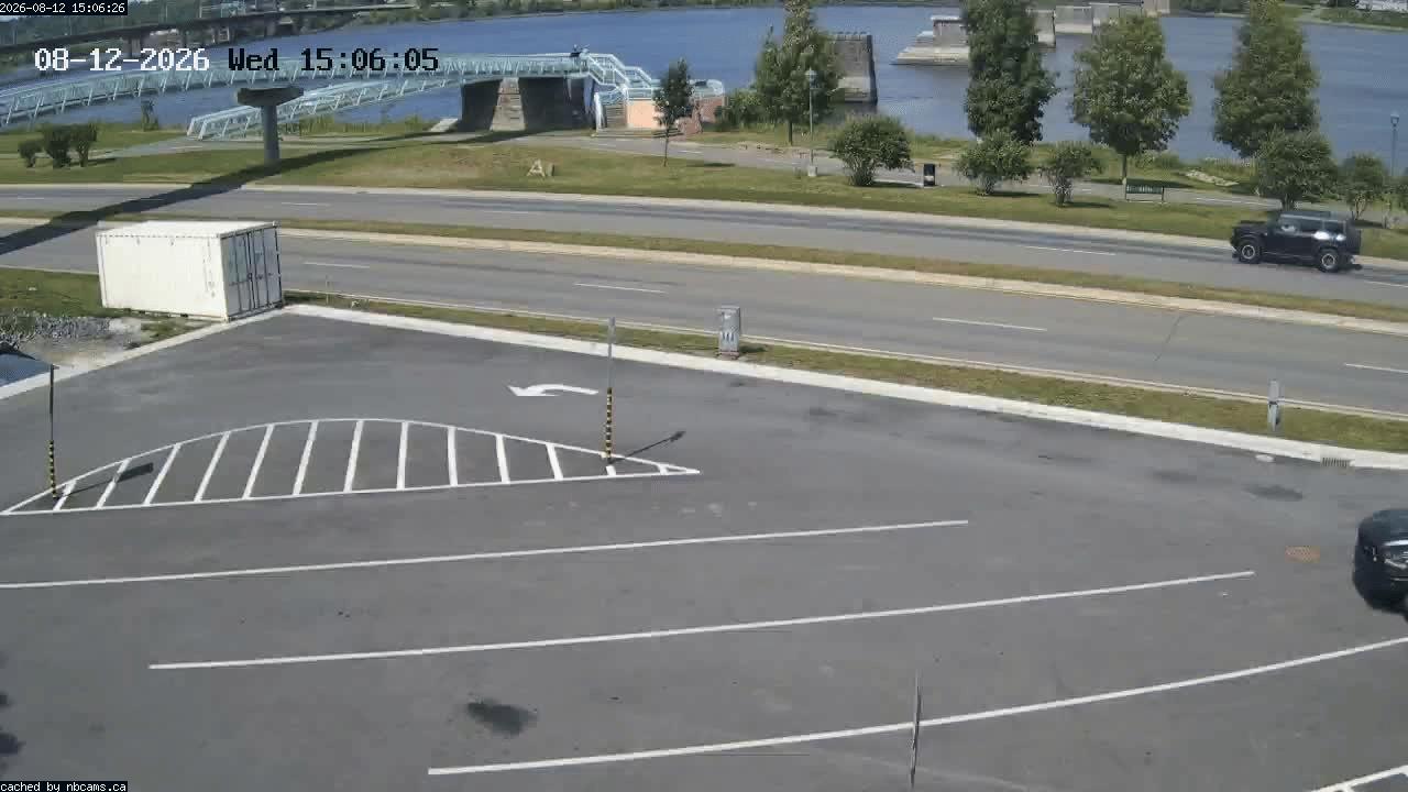Web Cam image of Fredericton (St. John River)