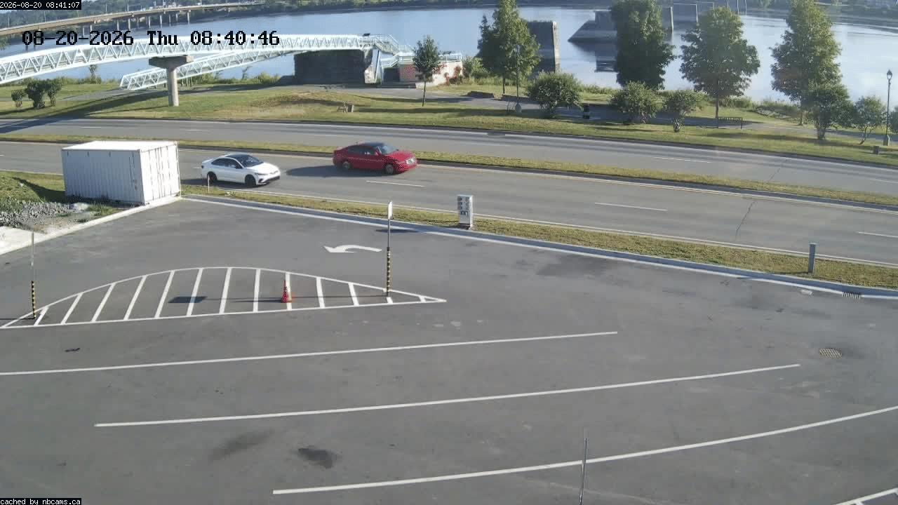Web Cam image of Fredericton (St. John River)