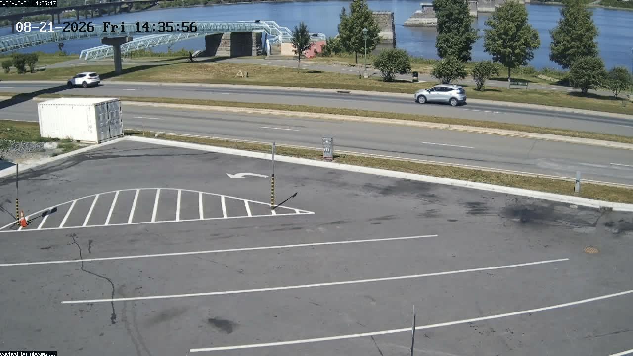 Web Cam image of Fredericton (St. John River)