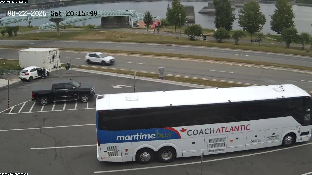 Web Cam image of Fredericton (St. John River)