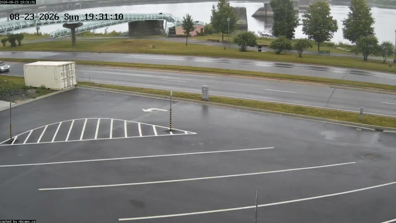 Web Cam image of Fredericton (St. John River)