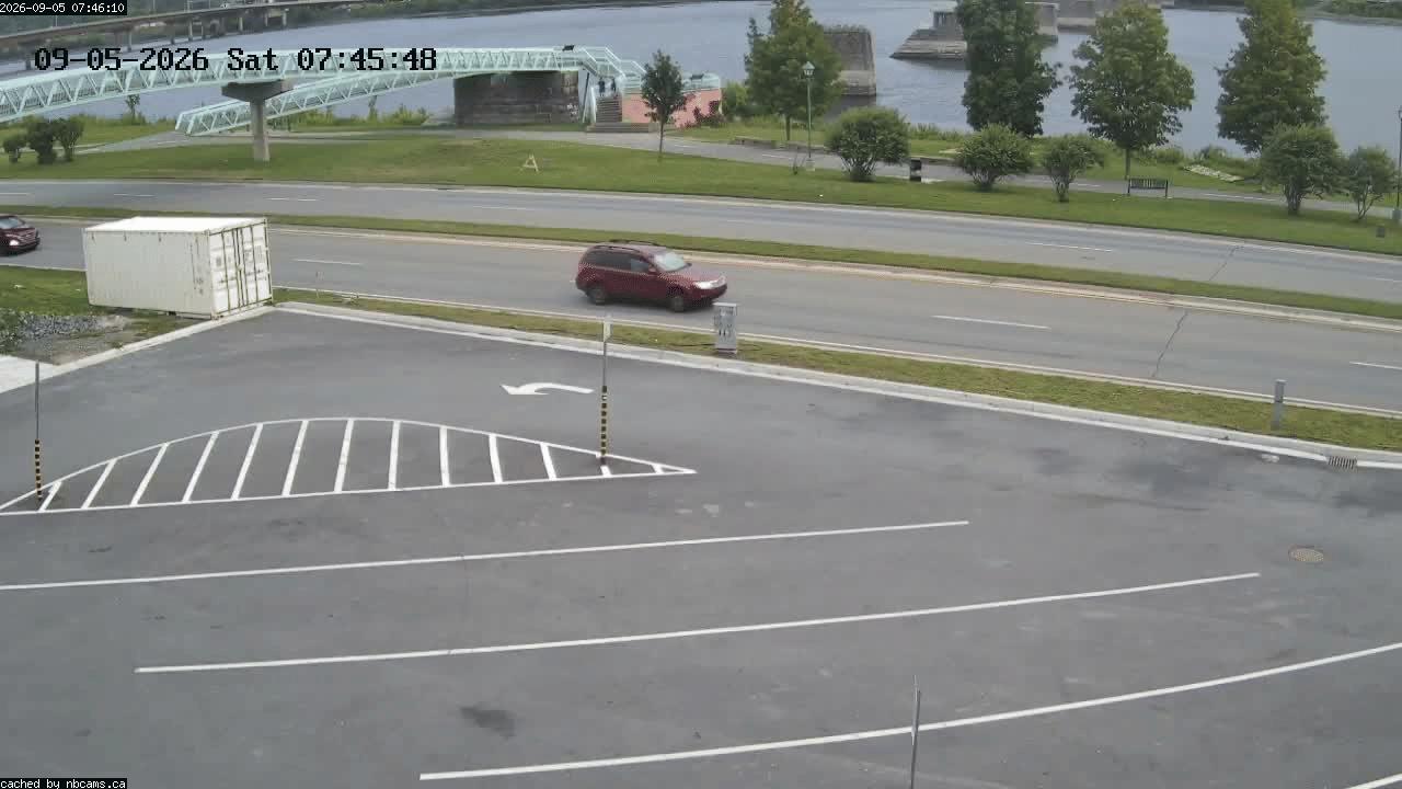 Web Cam image of Fredericton (St. John River)