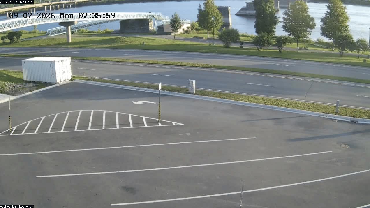 Web Cam image of Fredericton (St. John River)