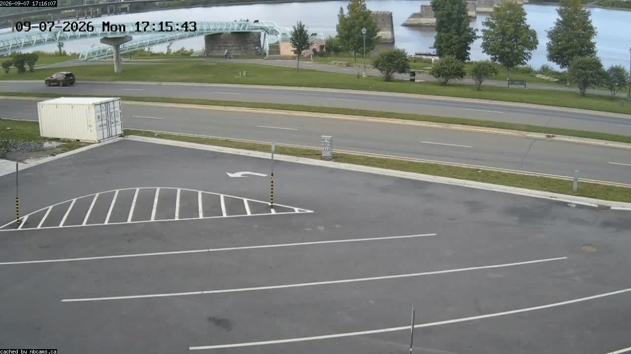 Web Cam image of Fredericton (St. John River)