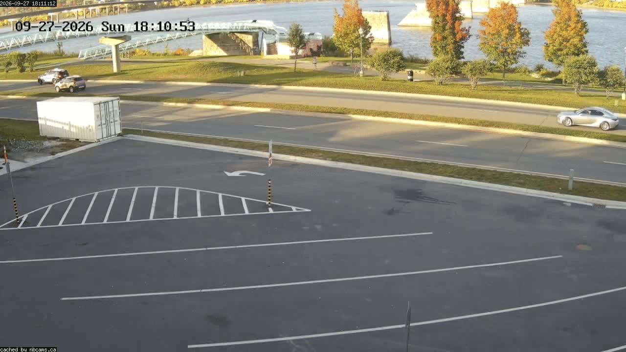 Web Cam image of Fredericton (St. John River)