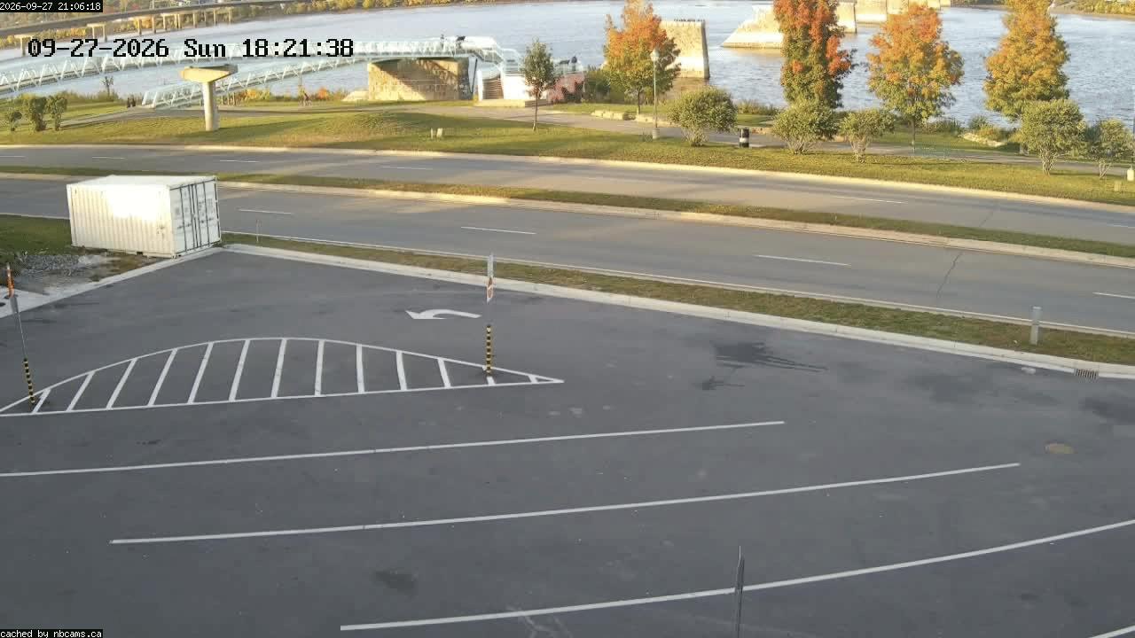 Web Cam image of Fredericton (St. John River)