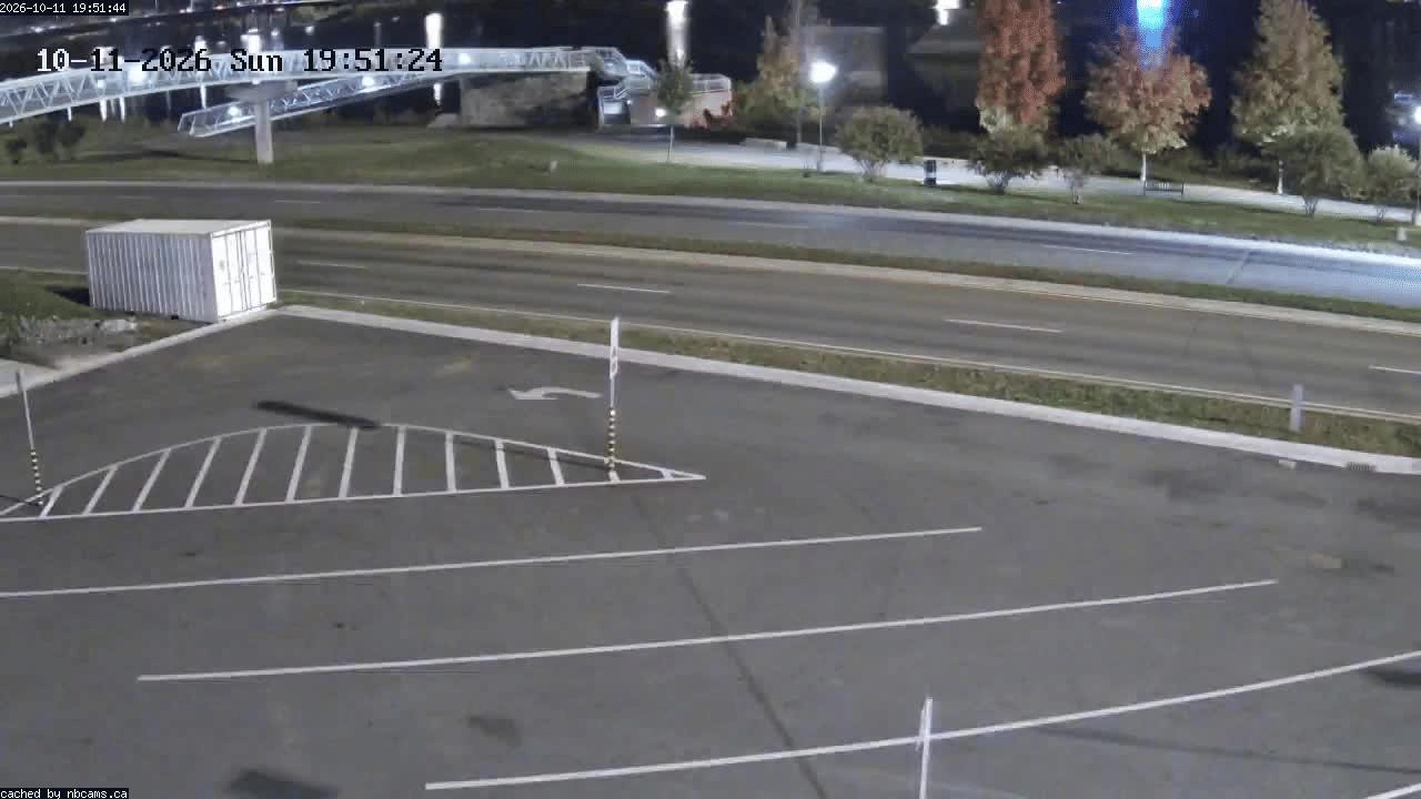 Web Cam image of Fredericton (St. John River)