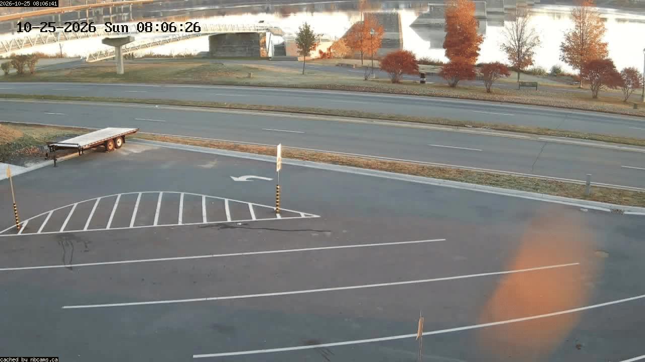 Web Cam image of Fredericton (St. John River)