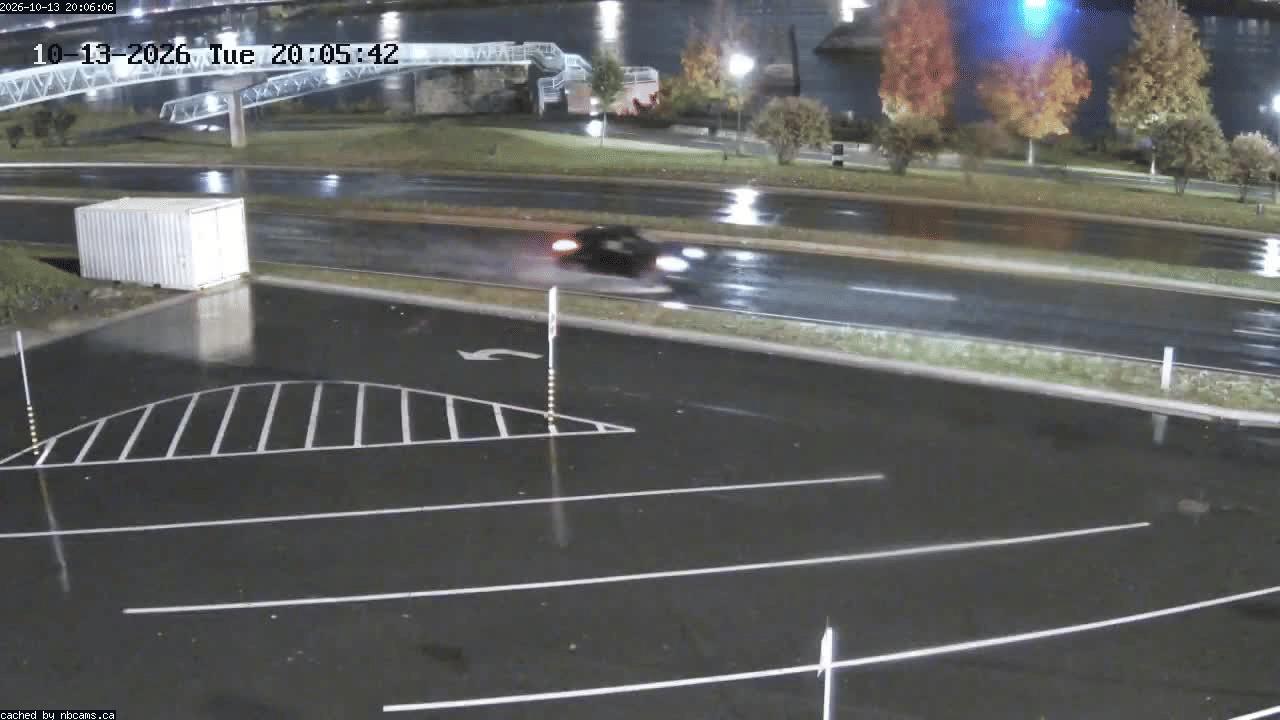 Web Cam image of Fredericton (St. John River)
