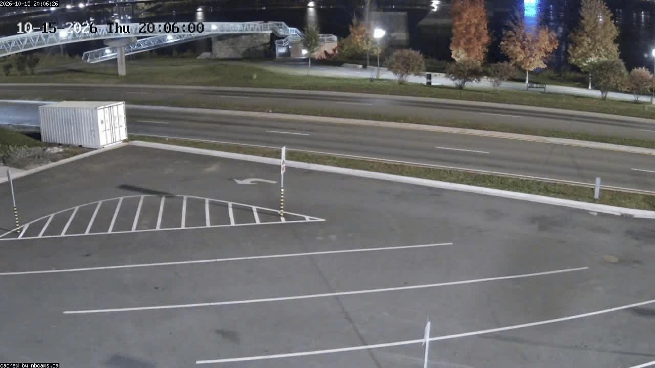 Web Cam image of Fredericton (St. John River)