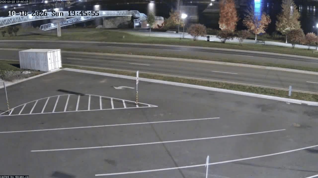 Web Cam image of Fredericton (St. John River)