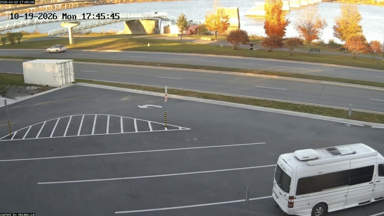 Web Cam image of Fredericton (St. John River)