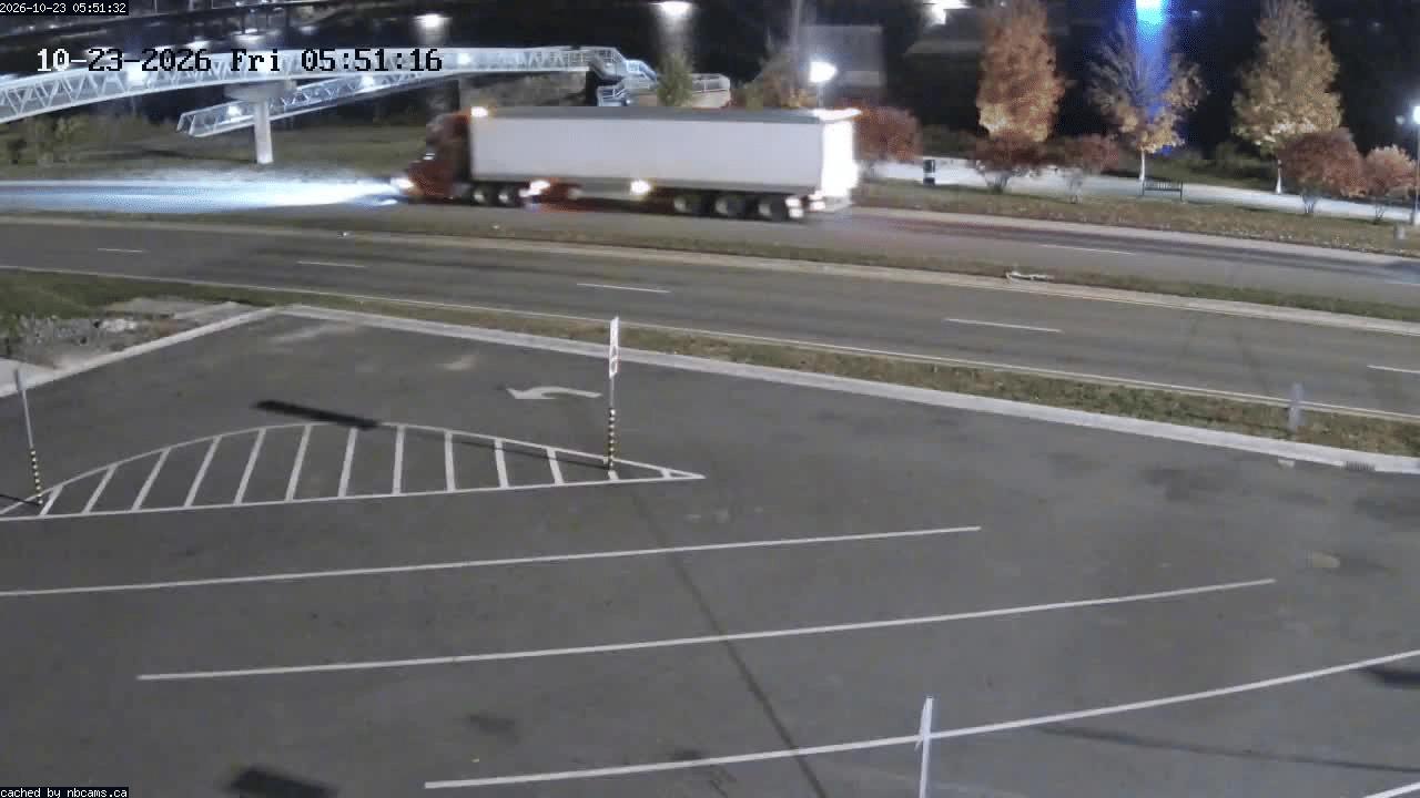 Web Cam image of Fredericton (St. John River)