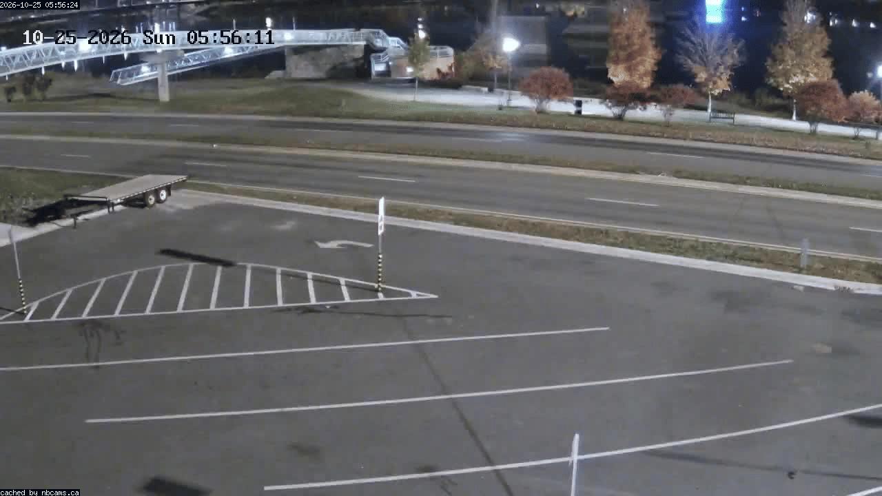 Web Cam image of Fredericton (St. John River)