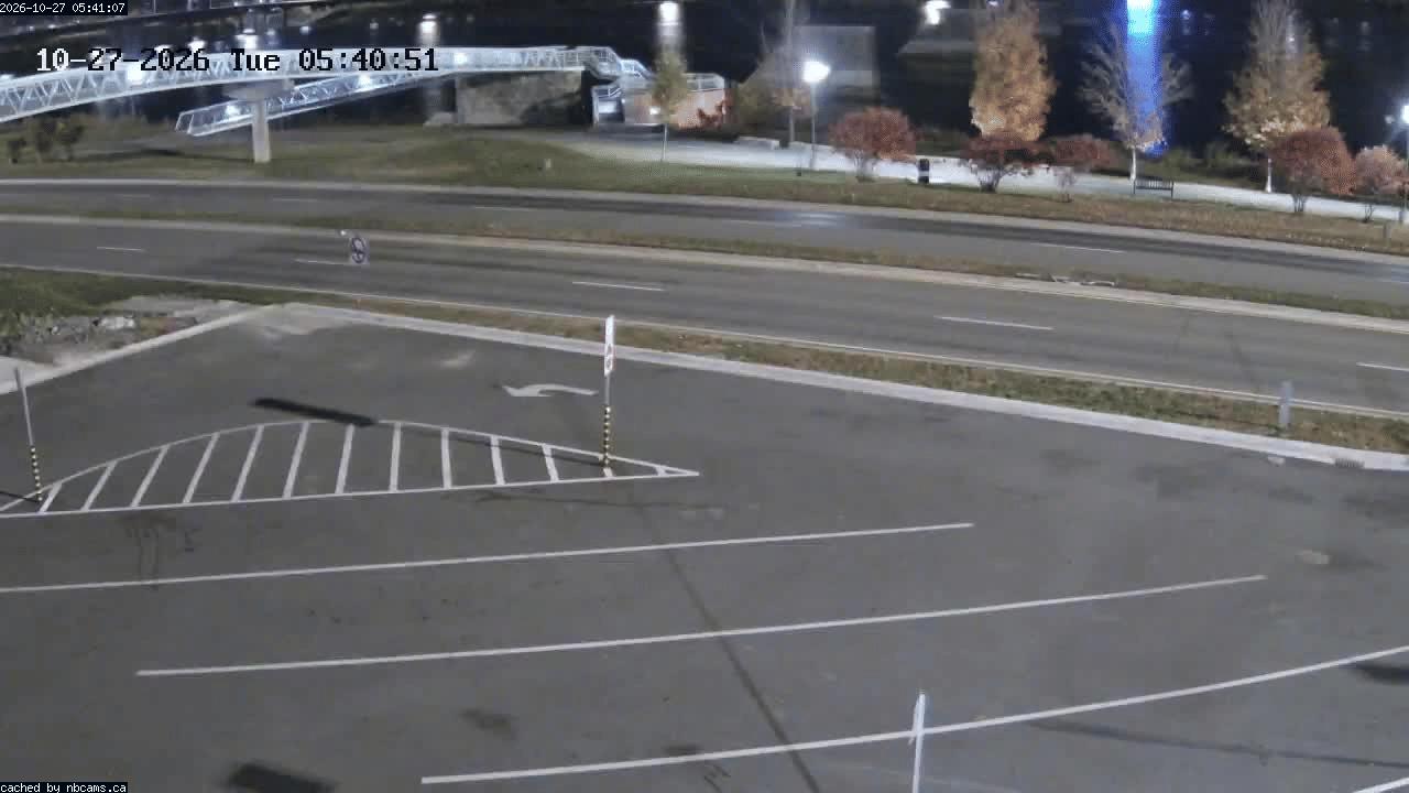 Web Cam image of Fredericton (St. John River)