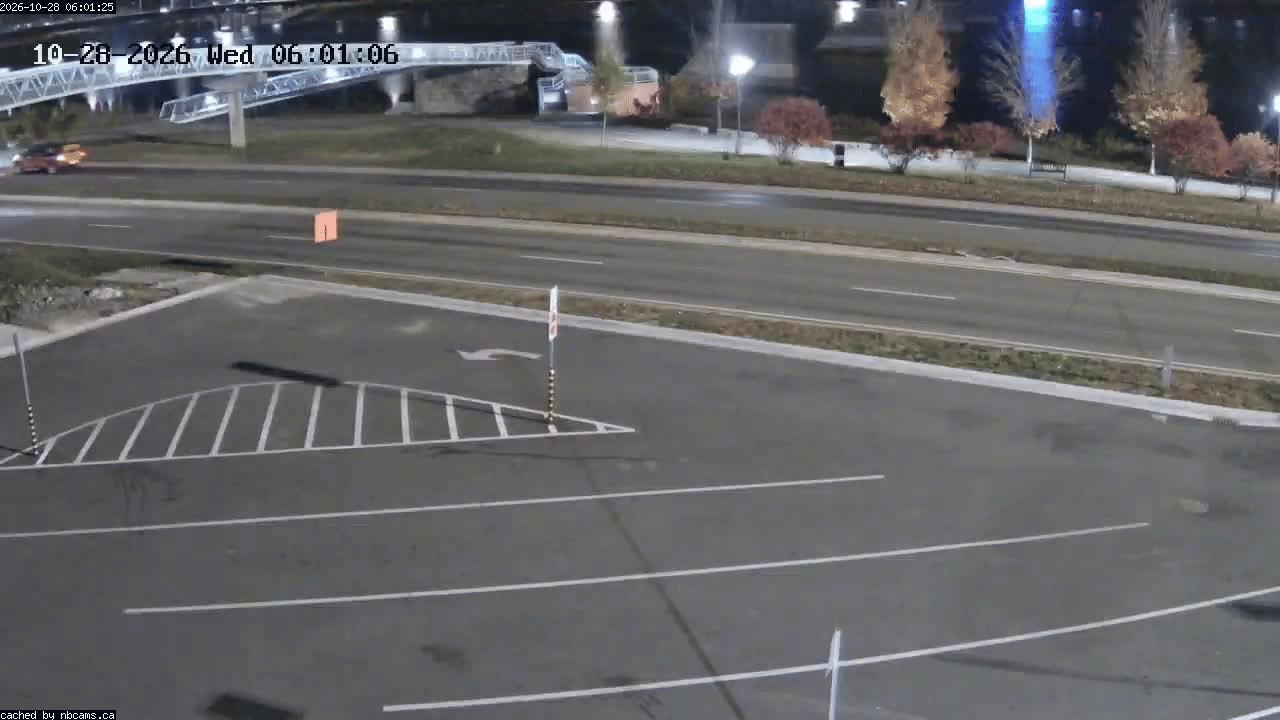 Web Cam image of Fredericton (St. John River)
