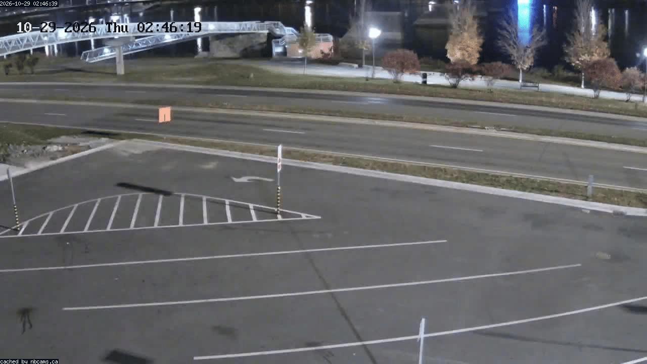 Web Cam image of Fredericton (St. John River)