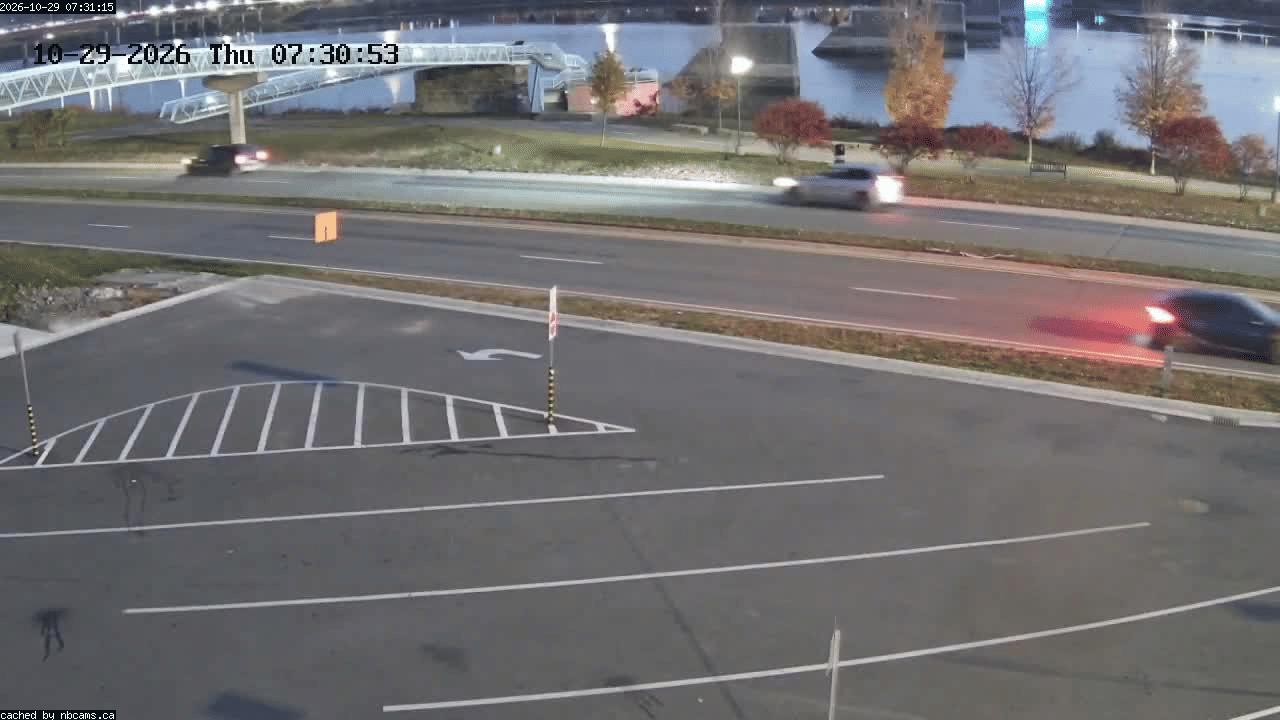 Web Cam image of Fredericton (St. John River)