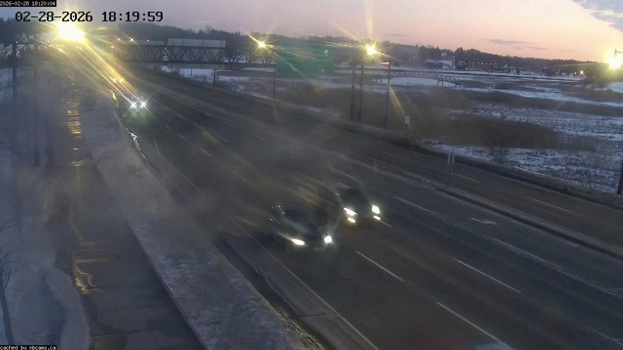 Web Cam image of Moncton (Gunningsville Bridge)