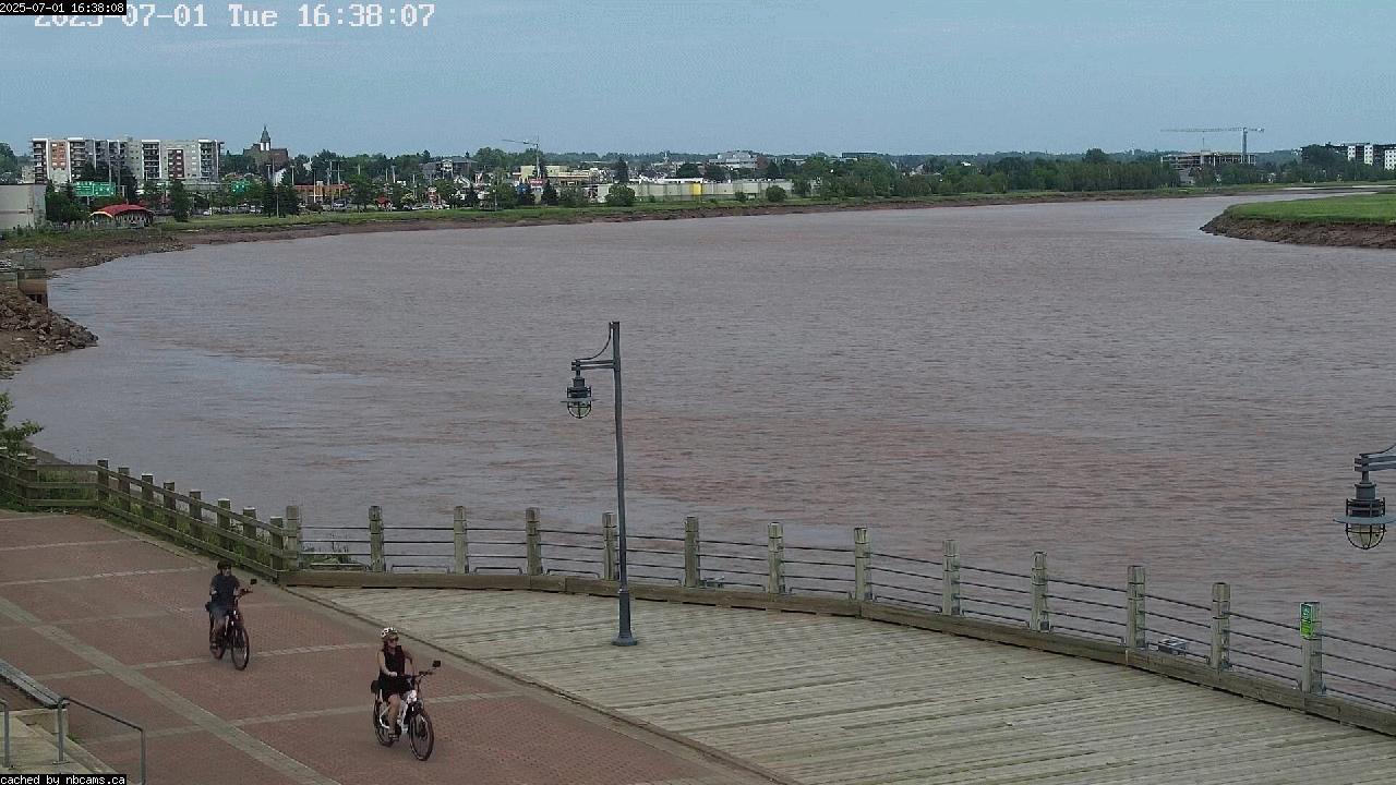 Web Cam image of Moncton (Bore Park)