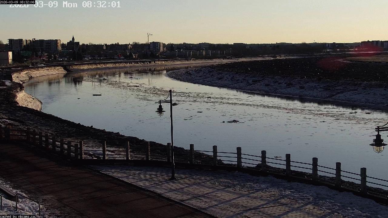 Web Cam image of Moncton (Bore Park)