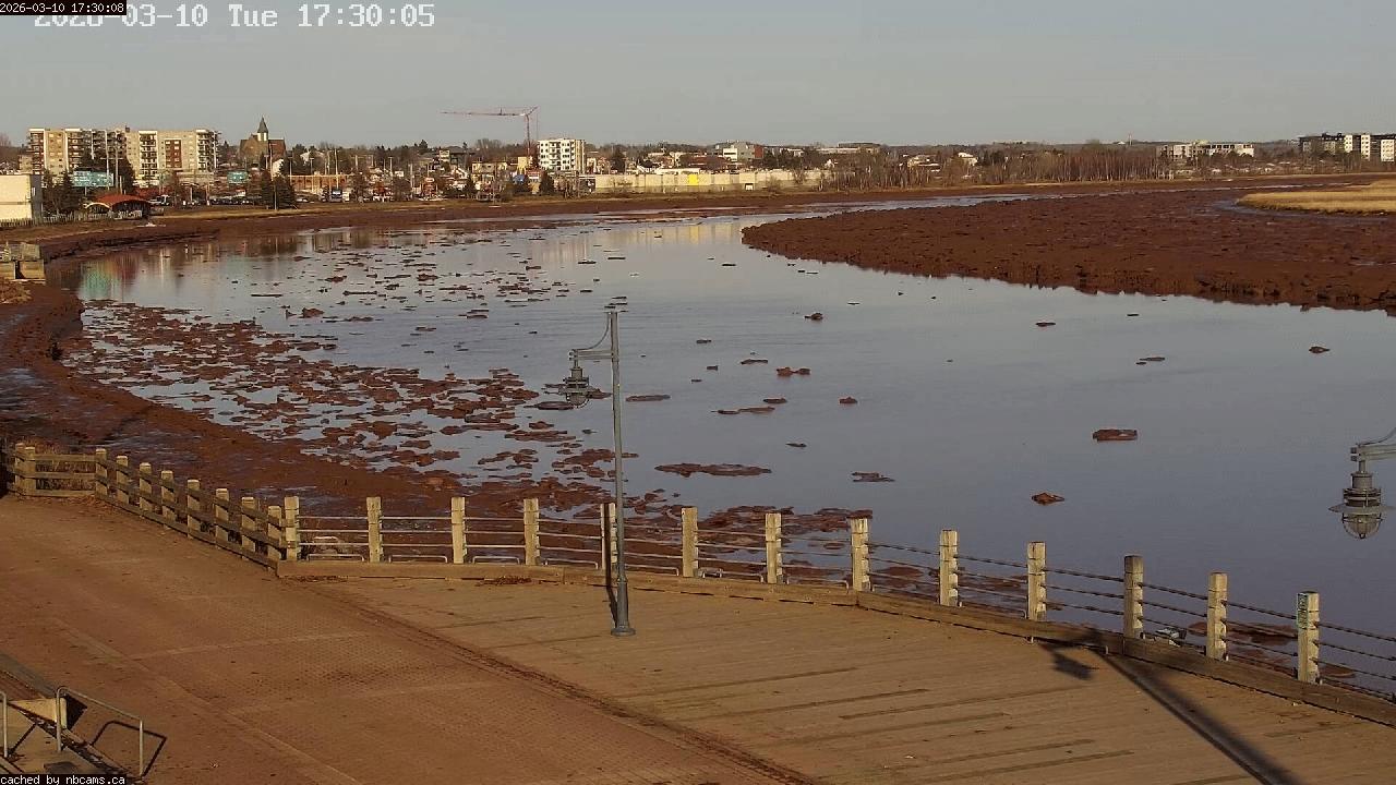 Web Cam image of Moncton (Bore Park)