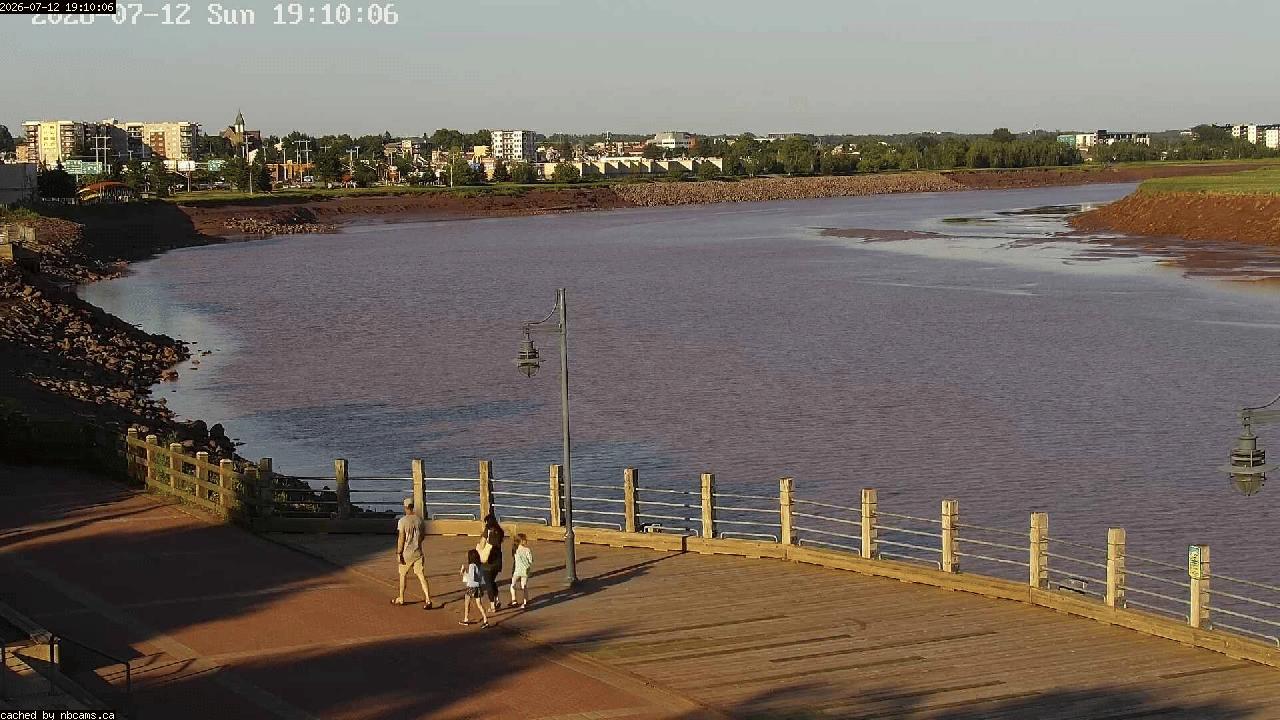Web Cam image of Moncton (Bore Park)