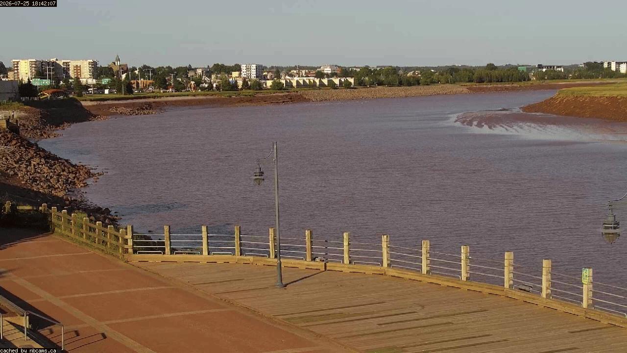 Web Cam image of Moncton (Bore Park)
