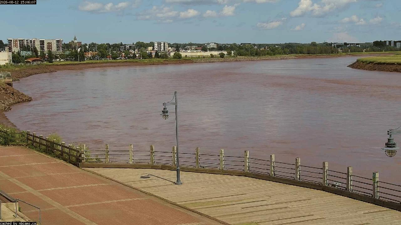 Web Cam image of Moncton (Bore Park)
