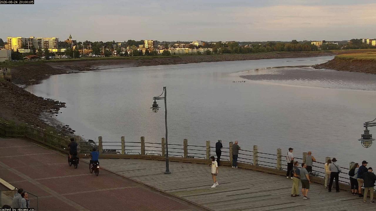 Web Cam image of Moncton (Bore Park)