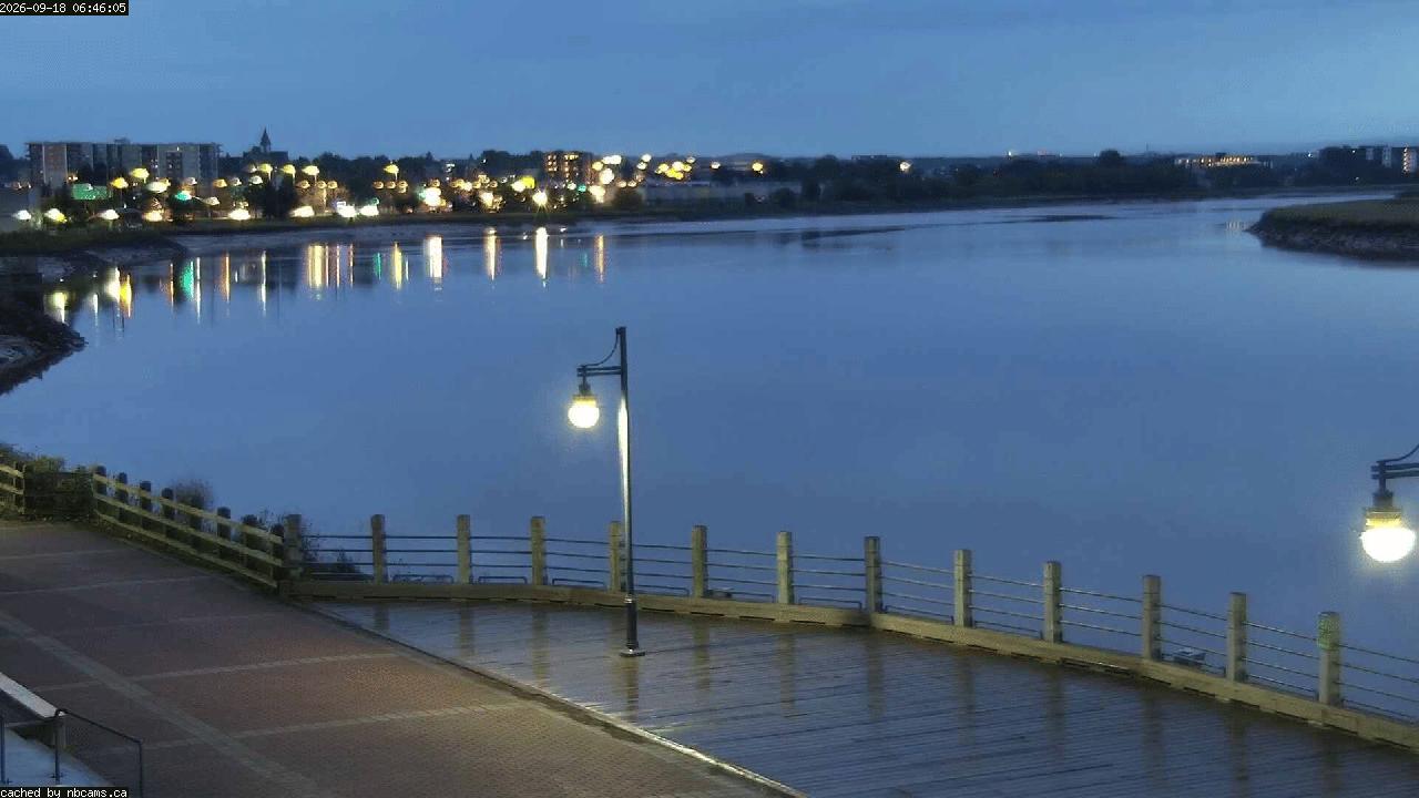 Web Cam image of Moncton (Bore Park)