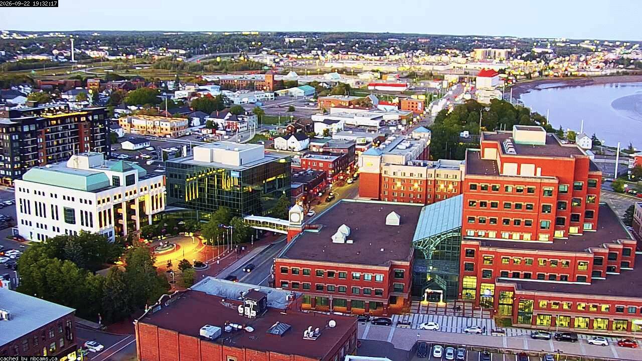 Web Cam image of Moncton (Main Street)
