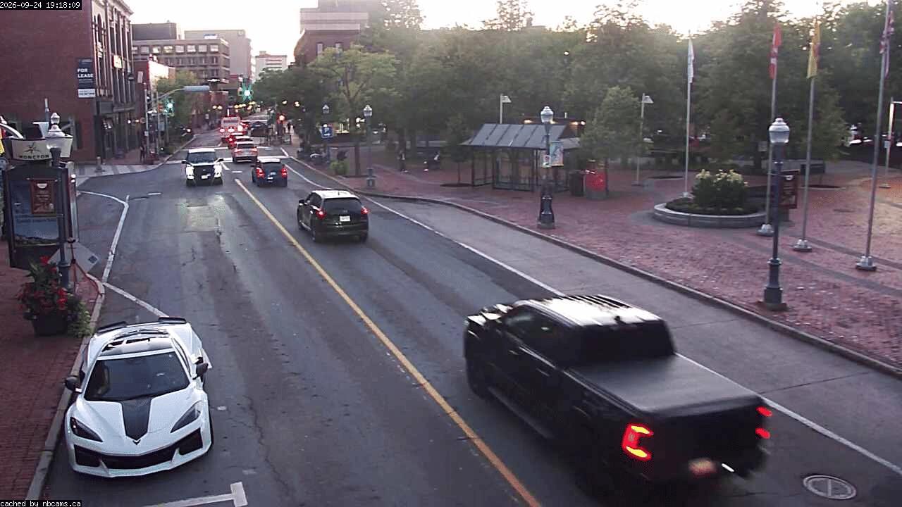 Web Cam image of Moncton (Main Street East)