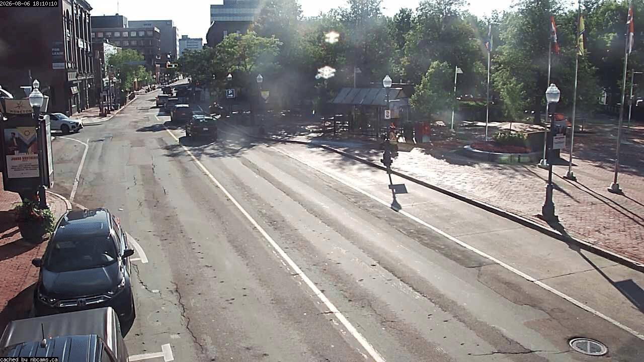Web Cam image of Moncton (Main Street West)