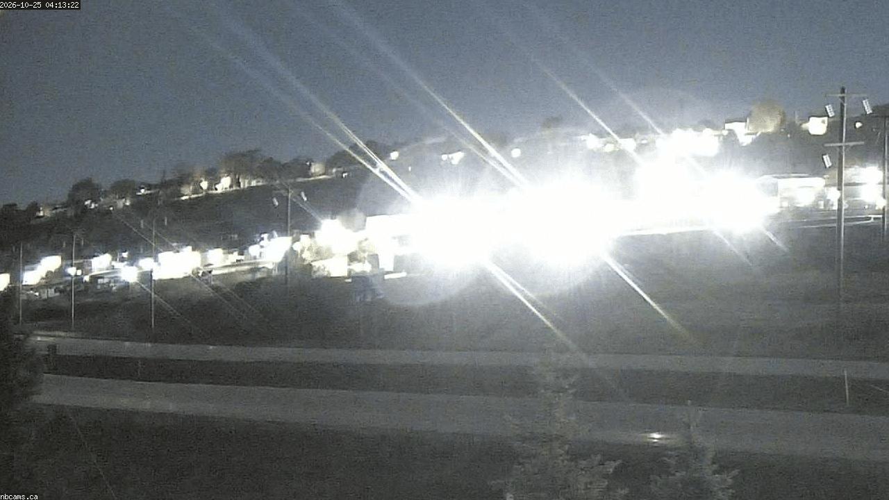 Outdoor web cam in Saint John, New Brunswick - Camera # 1 (Showing a view of NB Highway 1)