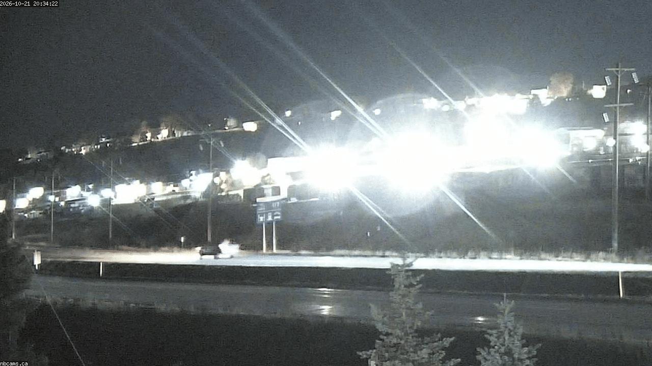 Outdoor web cam in Saint John, New Brunswick - Camera # 1 (Showing a view of NB Highway 1)